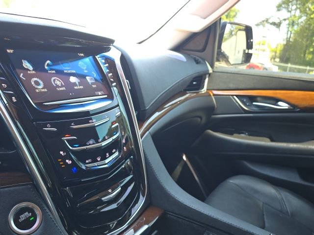 Used 2019 Cadillac Escalade Luxury image 29