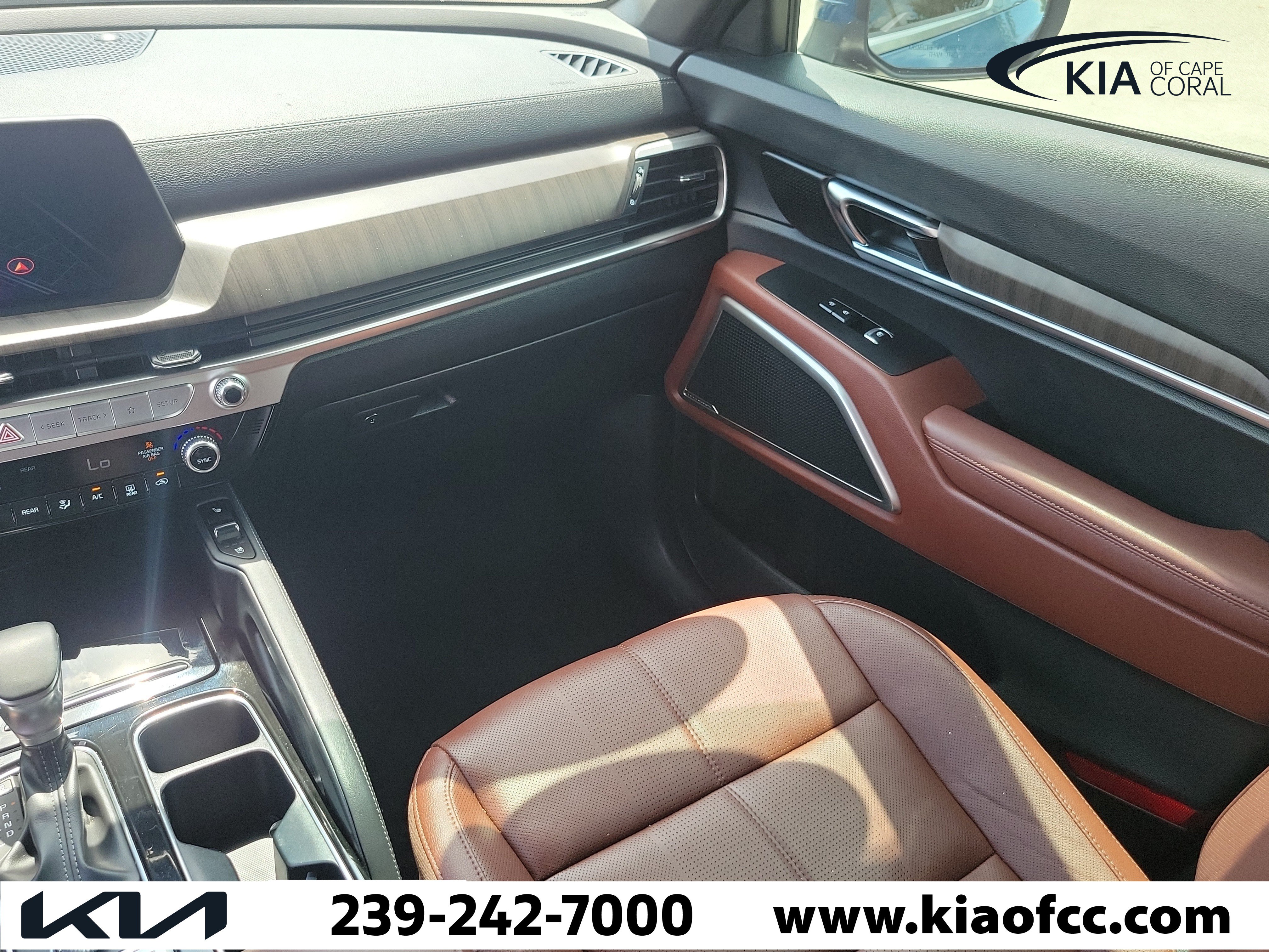 Certified 2023 Kia Telluride EX w/ EX Captain's Chair Package AWD/4WD image 18