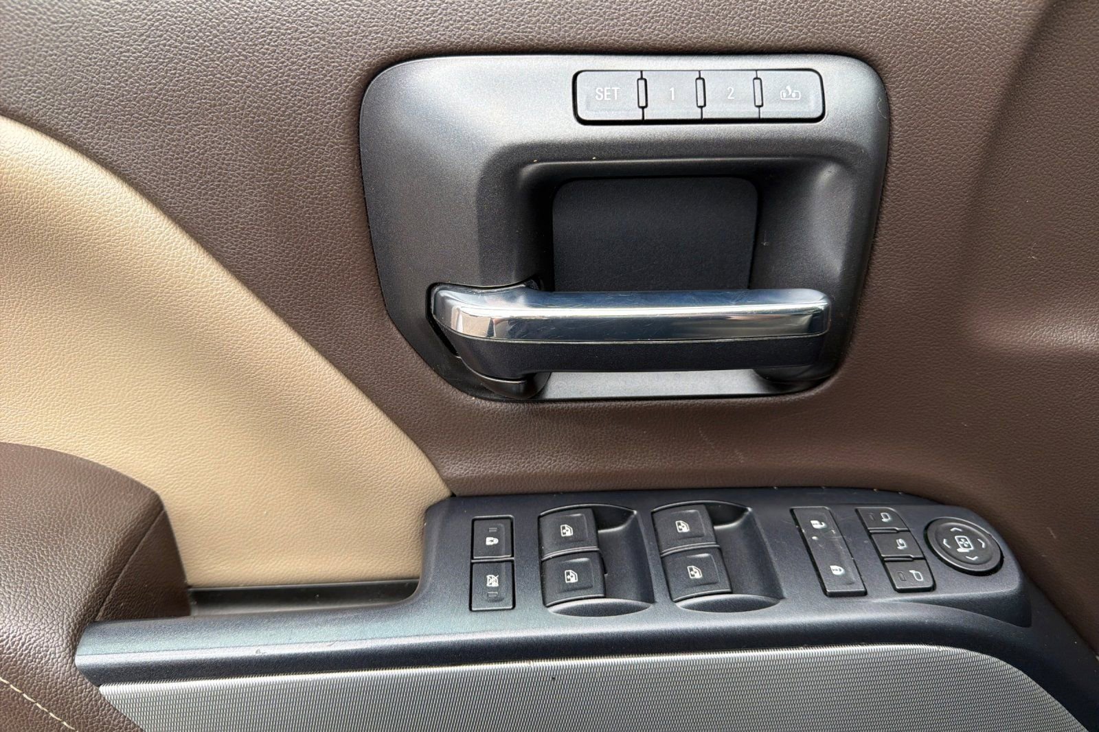 Used 2016 Chevrolet Silverado 3500 LTZ w/ Duramax Plus Package image 11