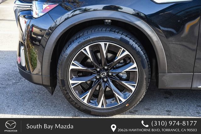 Certified 2024 MAZDA CX-90 Plug-In Hybrid w/ Premium Pkg image 11