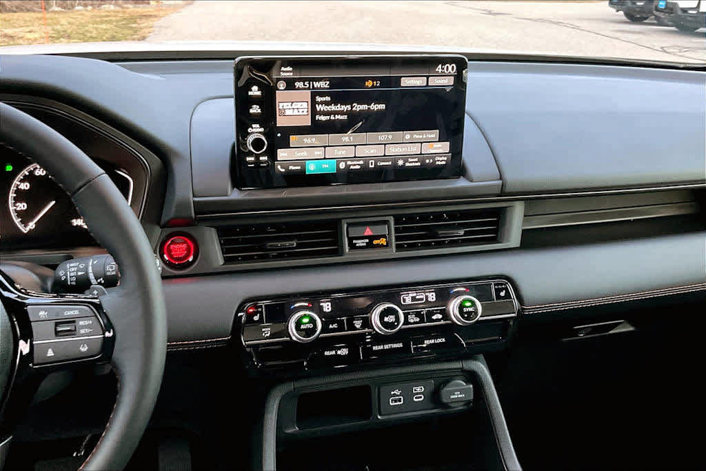 New 2025 Honda Pilot TrailSport image 12