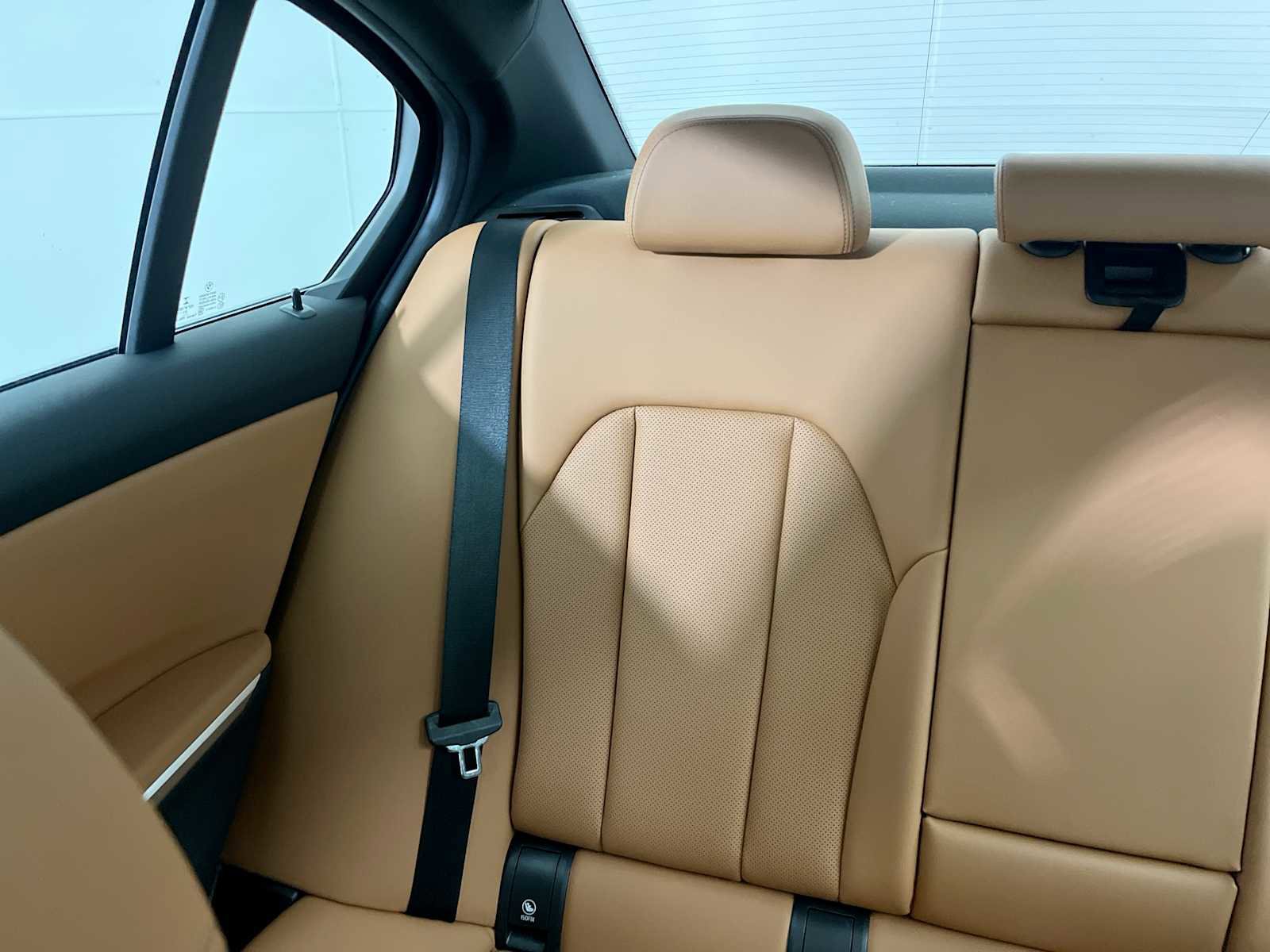 Used 2022 BMW 330e xDrive w/ Premium Package AWD/4WD image 12