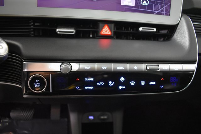 Used 2022 Hyundai Ioniq 5 Limited w/ Cargo Package image 18