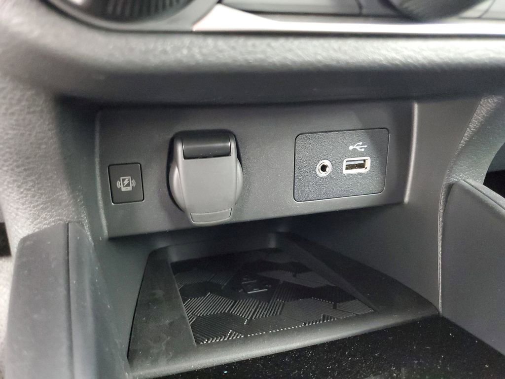 New 2025 Nissan Versa SV w/ Trunk Package image 19