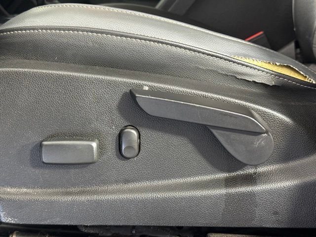 Used 2016 Chevrolet Colorado Z71 AWD/4WD image 14