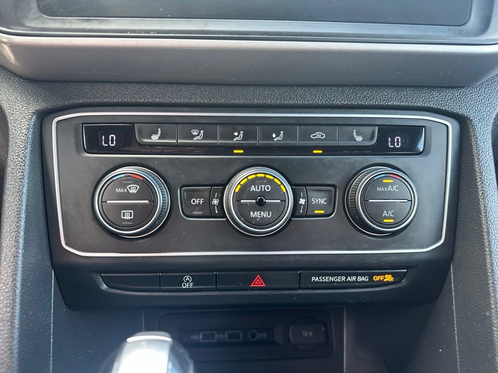 Used 2020 Volkswagen Atlas Cross Sport SE FWD image 20