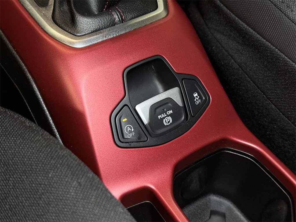 Used 2020 Jeep Renegade Trailhawk image 29