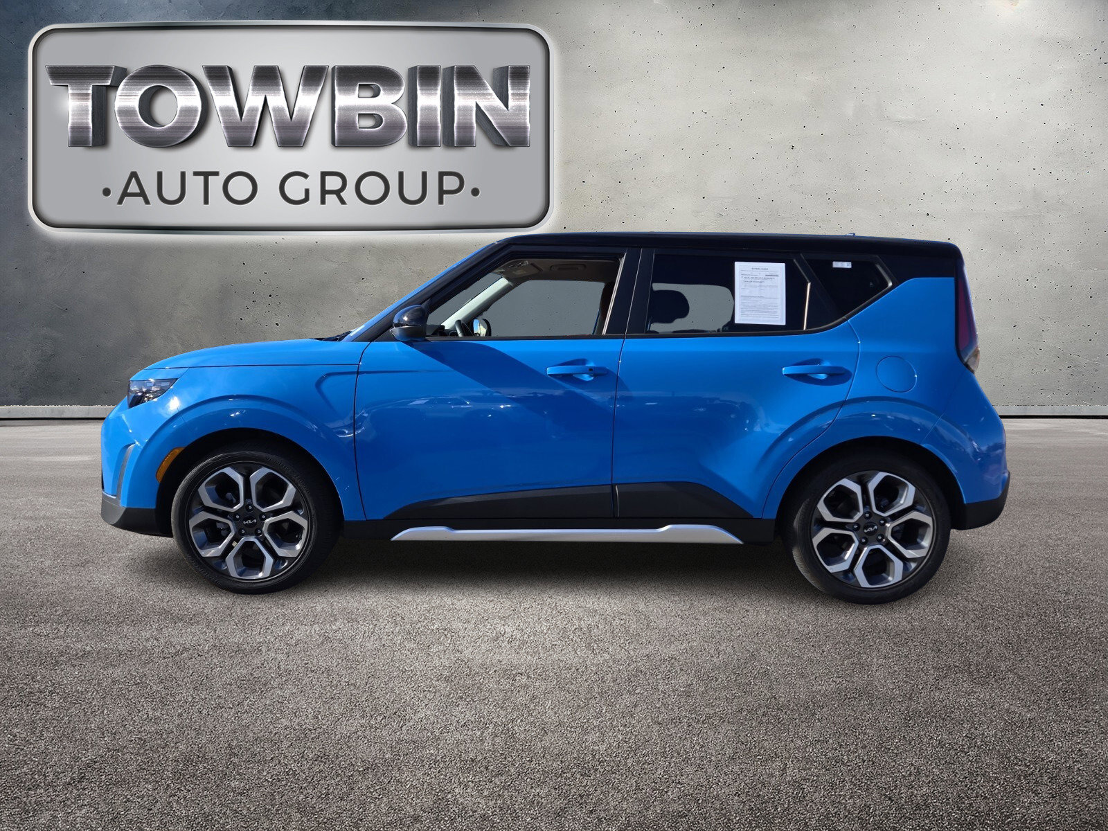 Certified 2025 Kia Soul EX image 8