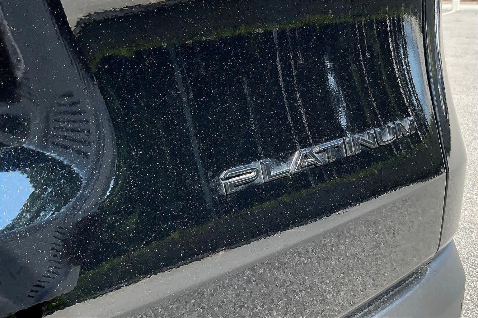 Used 2025 Toyota Grand Highlander AWD image 10