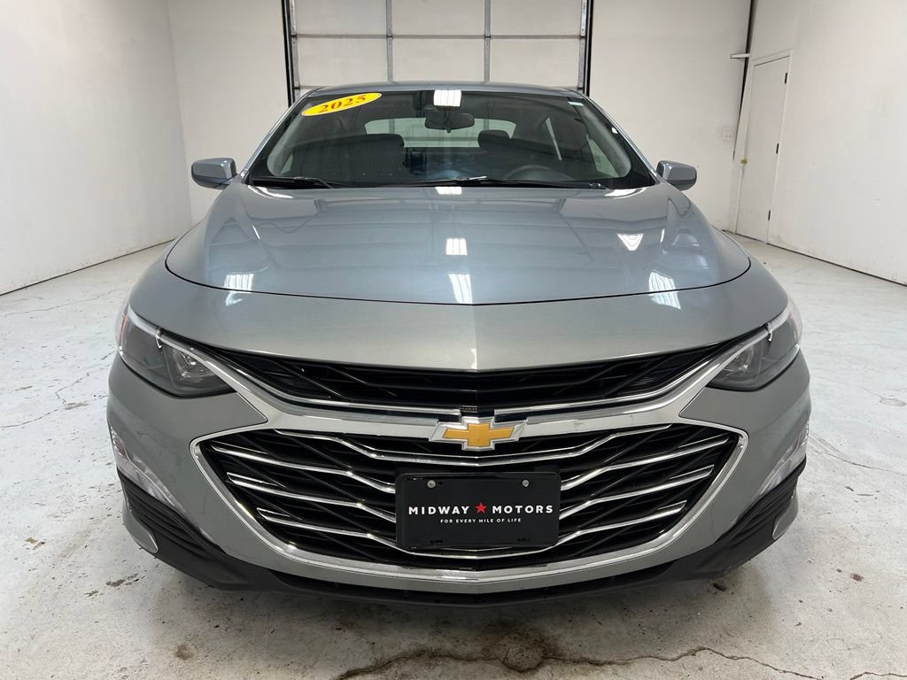 Used 2025 Chevrolet Malibu LT FWD image 13