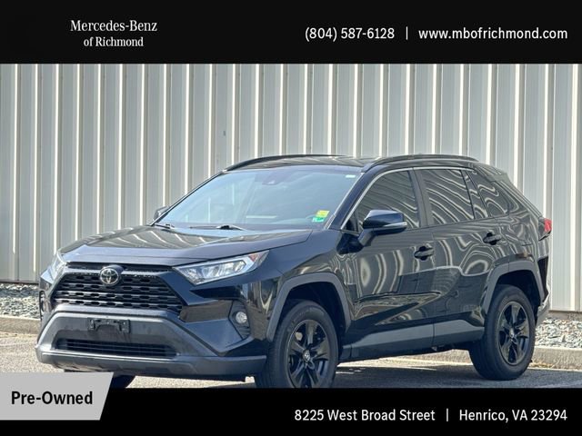 Used 2020 Toyota RAV4 XLE image 1