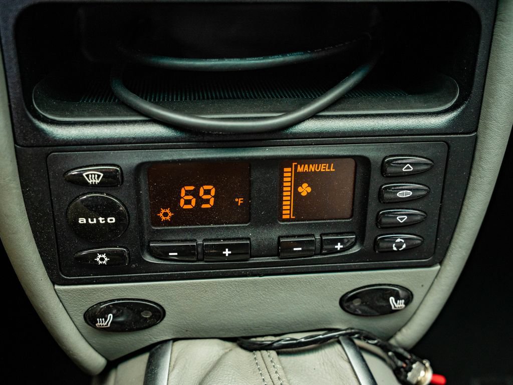 Used 2001 Porsche 911 Turbo AWD/4WD image 35