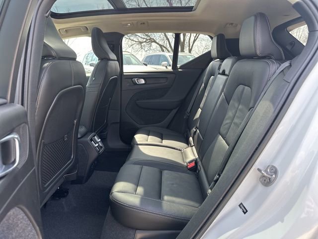 Certified 2023 Volvo XC40 B5 Plus w/ Climate Package image 13