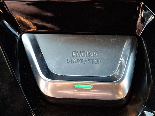 Used 2025 GMC Sierra 1500 AT4 image 19