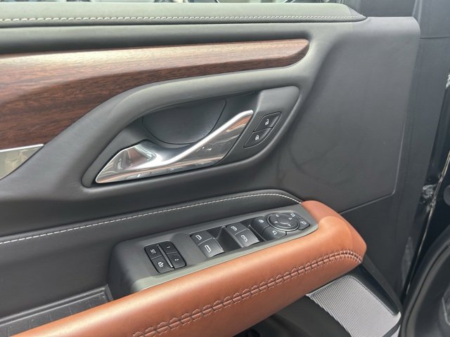 Used 2024 GMC Yukon XL Denali Ultimate image 18