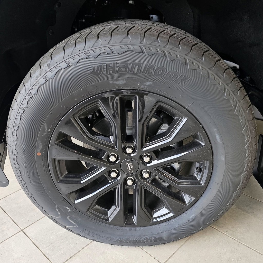 New 2025 Ford F150 Lariat w/ Equipment Group 502A High image 42