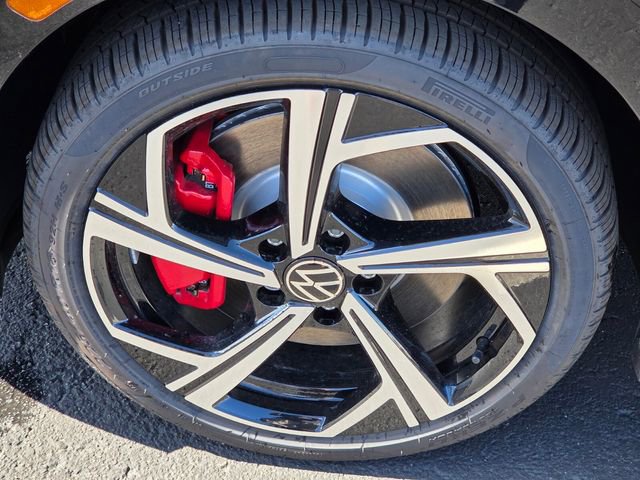 New 2025 Volkswagen GTI SE FWD image 5