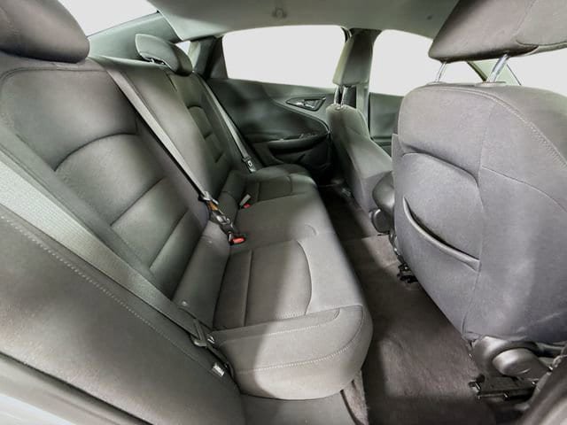 Used 2025 Chevrolet Malibu RS FWD image 25