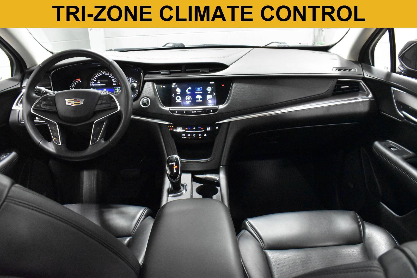 Used 2018 Cadillac XT5 Luxury w/ Driver Awareness Package image 2