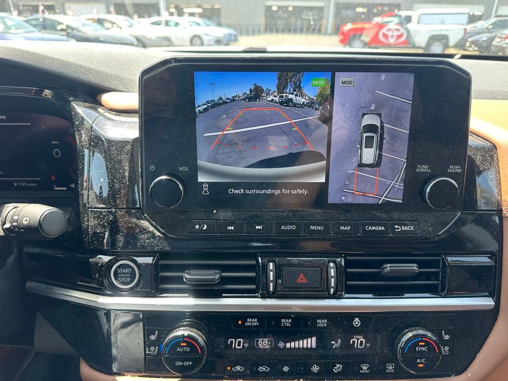 Used 2023 Nissan Pathfinder Platinum FWD image 14