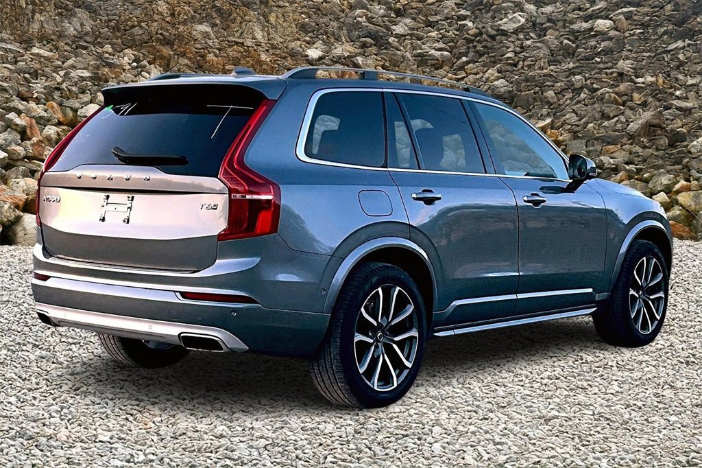 Used 2019 Volvo XC90 T6 Momentum w/ Advanced Package image 2