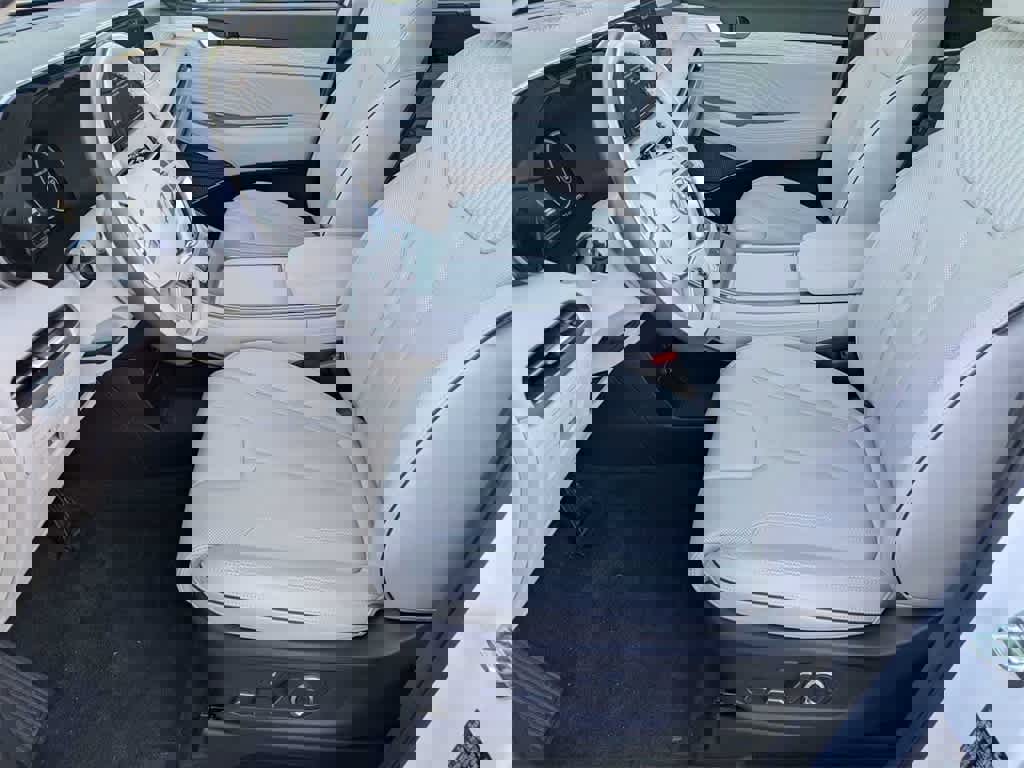 Used 2025 Hyundai Palisade Calligraphy image 14