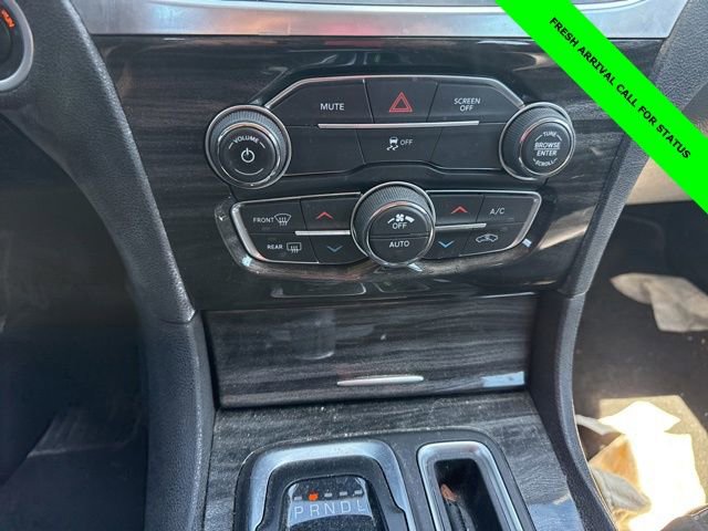 Used 2018 Chrysler 300 Touring L AWD/4WD image 22