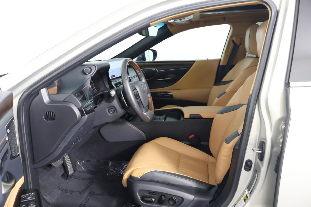 Used 2025 Lexus ES 350 w/ Luxury Package FWD image 11