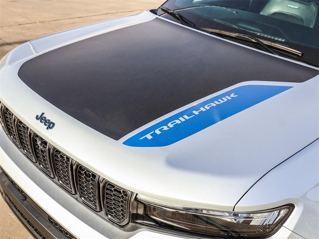 Used 2022 Jeep Grand Cherokee Trailhawk image 17