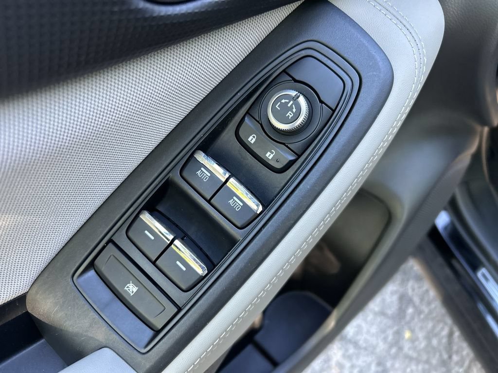 Used 2020 Subaru Forester Premium AWD/4WD image 16