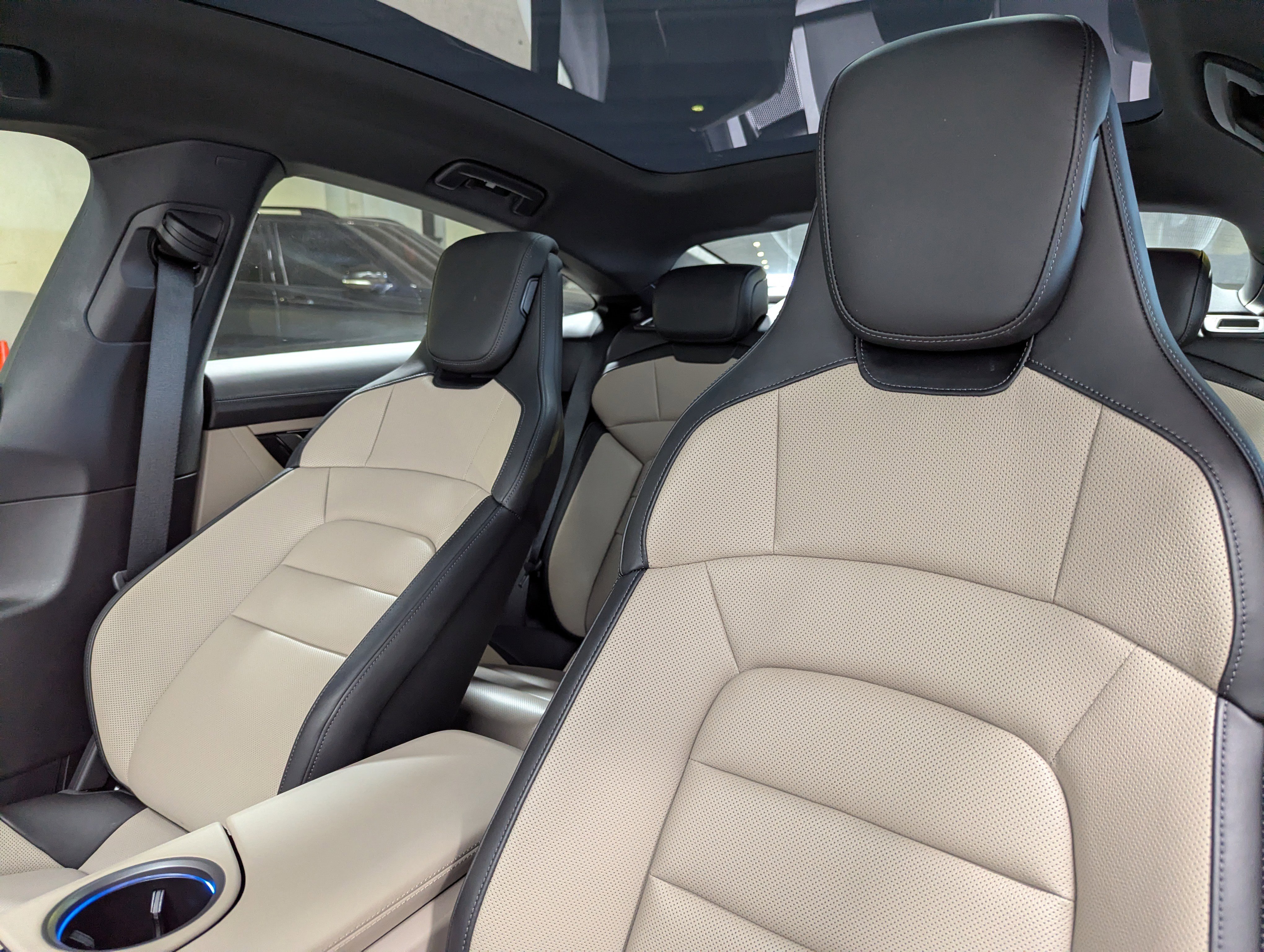 Used 2025 Porsche Taycan image 5