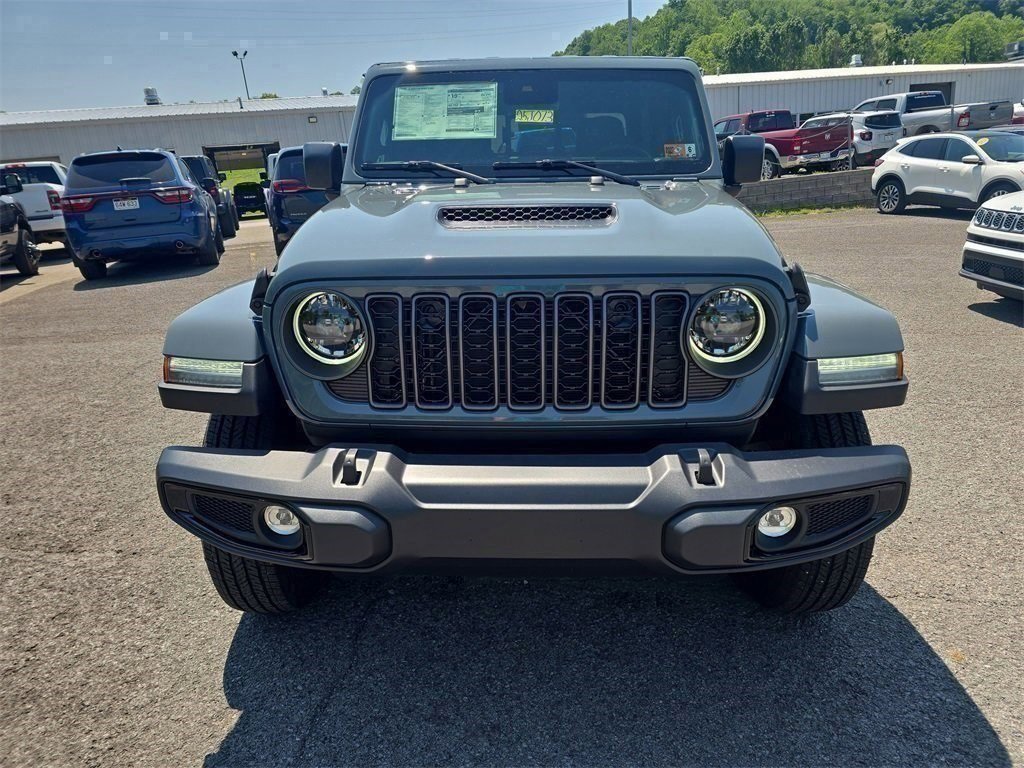 New 2025 Jeep Gladiator Sport image 10