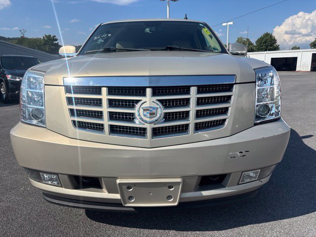 Used 2012 Cadillac Escalade Luxury AWD/4WD image 3