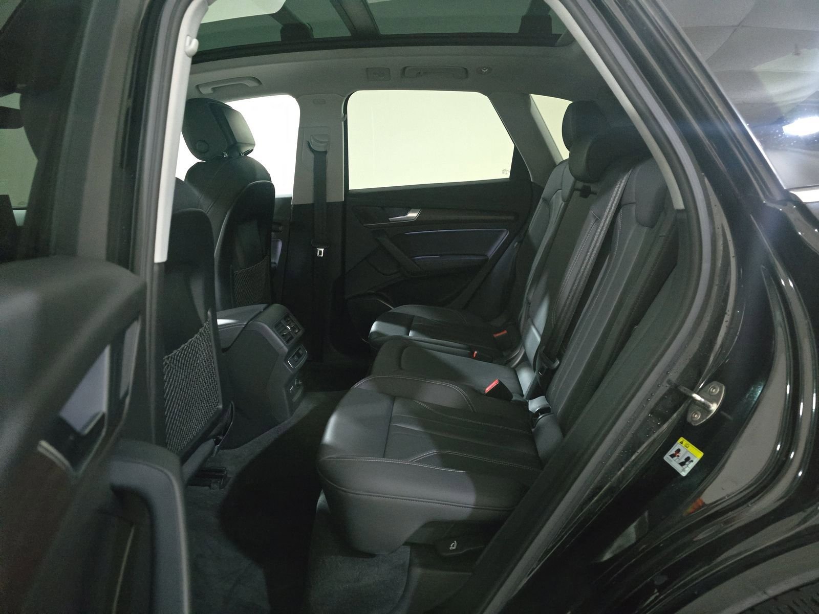 Used 2022 Audi Q5 e Premium w/ Convenience Package image 9