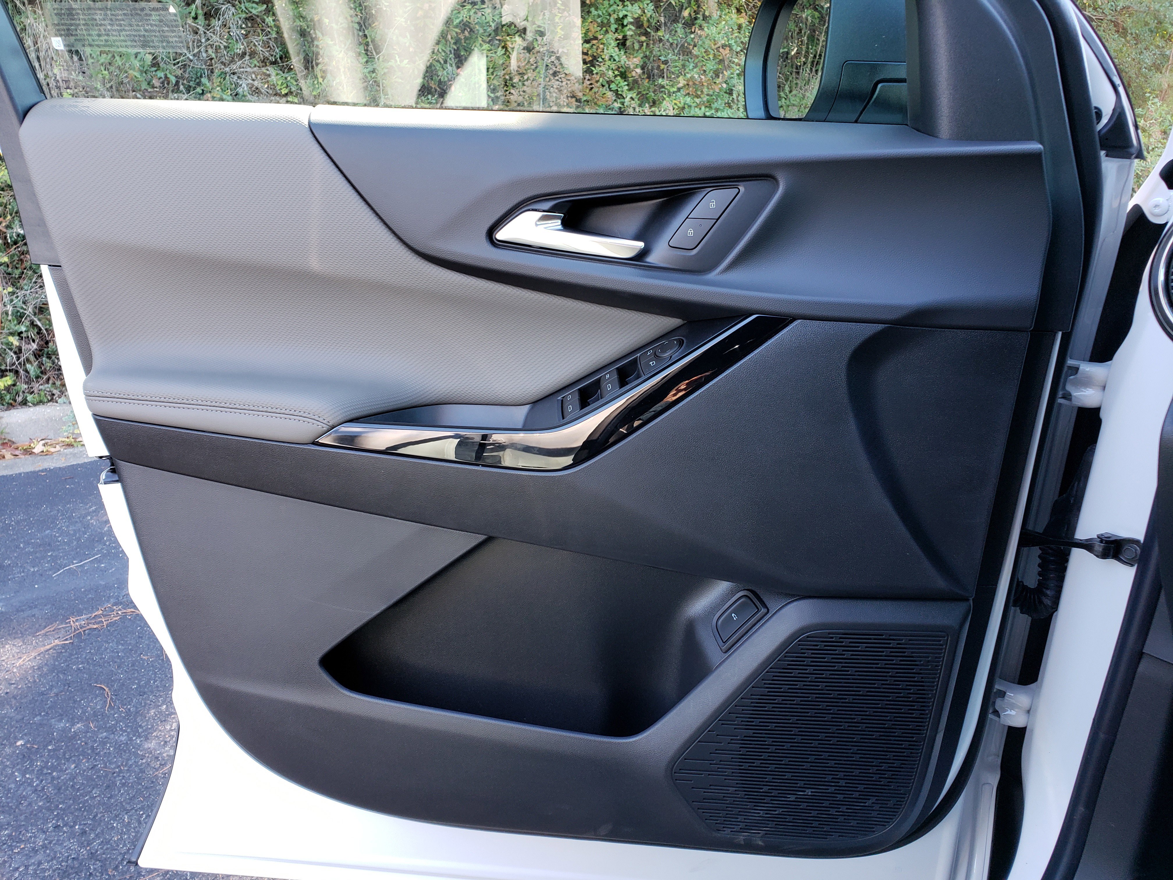 New 2026 Chevrolet Equinox LT w/ Convenience Package II image 13