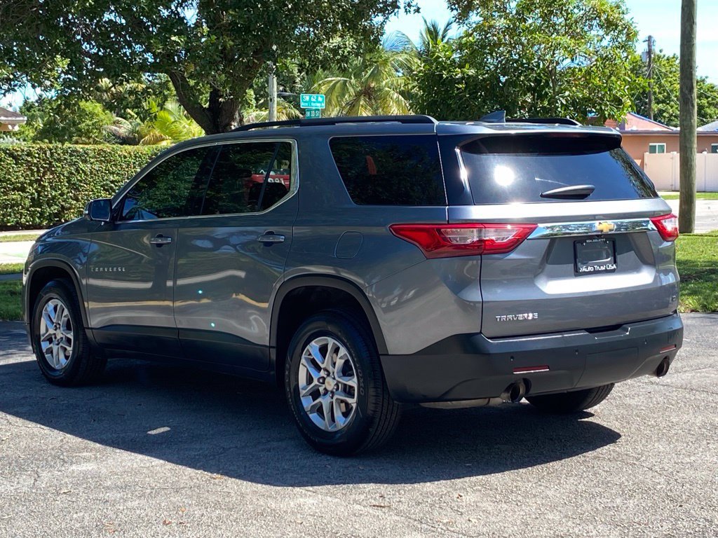 Used 2020 Chevrolet Traverse LT FWD image 5