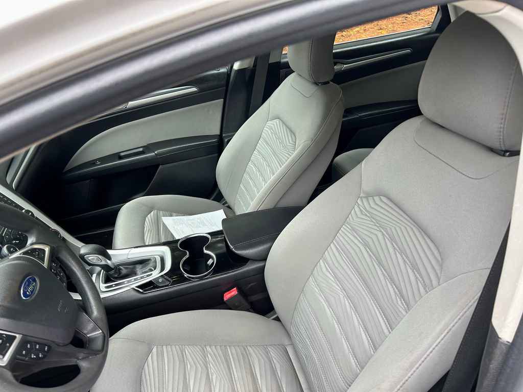 Used 2016 Ford Fusion S image 9
