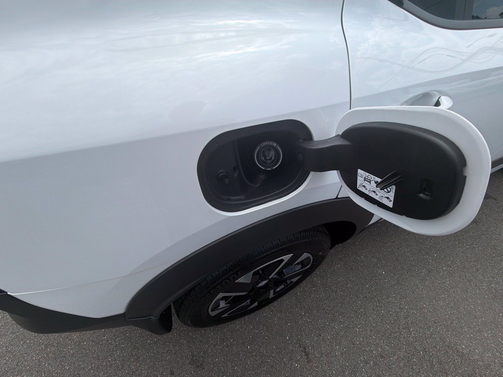 New 2026 Nissan Kicks SV w/ SV Premium Package AWD/4WD image 22