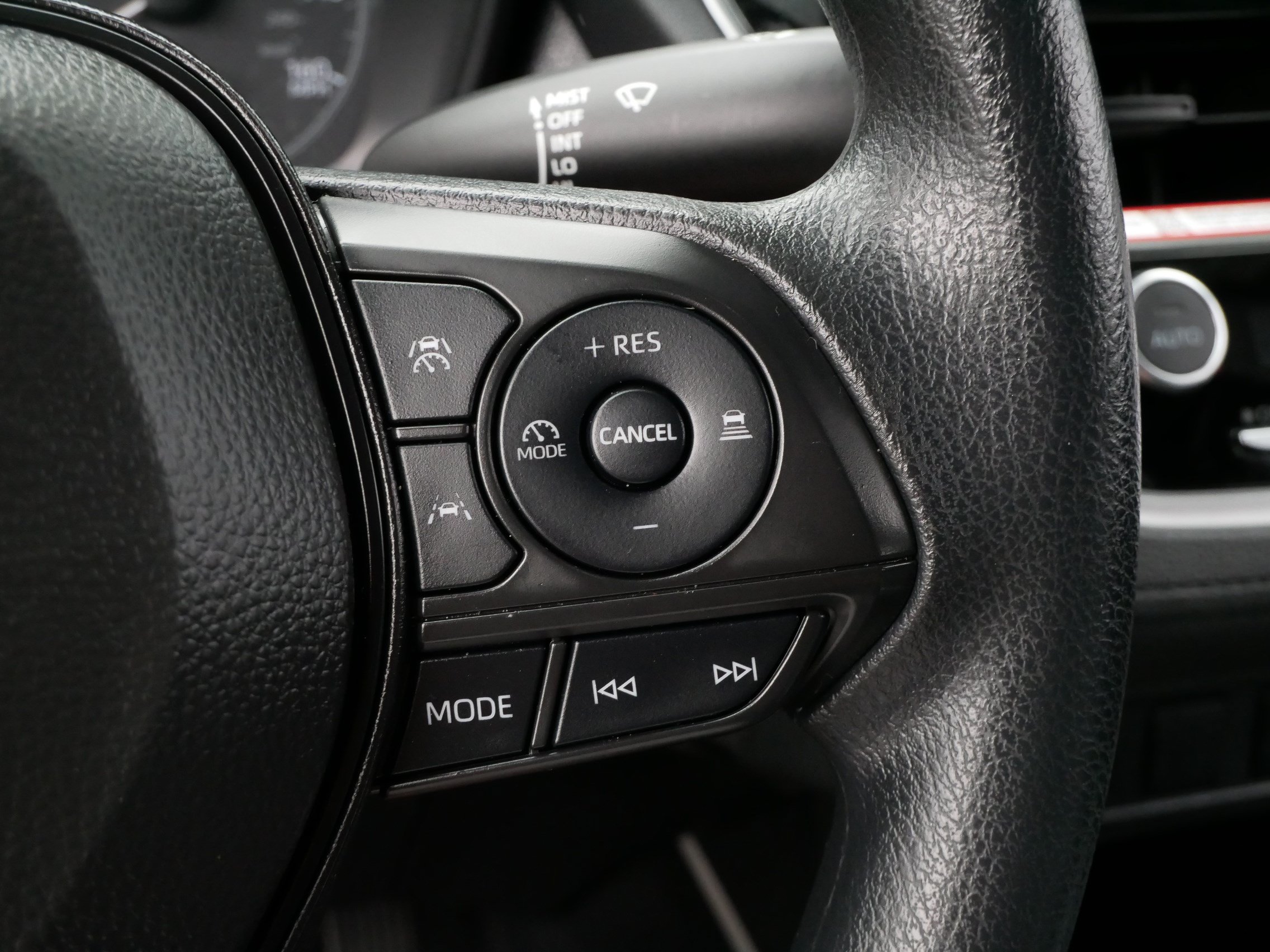 Used 2024 Toyota Corolla Cross AWD Hybrid image 26