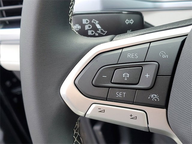 New 2026 Volkswagen Taos SE image 24