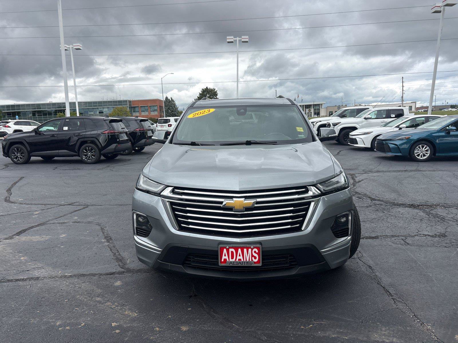 Used 2023 Chevrolet Traverse Premier AWD/4WD image 4