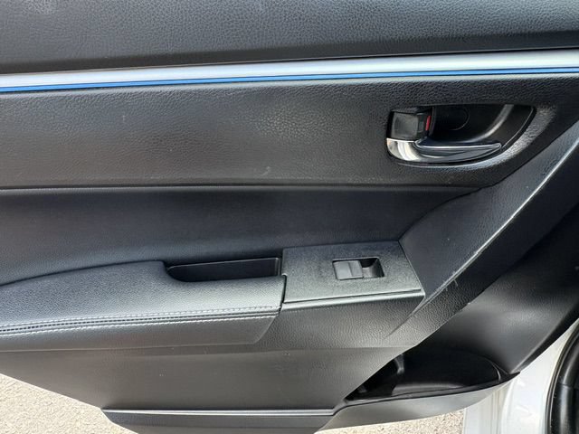 Used 2016 Toyota Corolla LE Premium FWD image 15