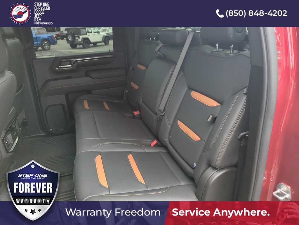 Used 2024 GMC Sierra 2500 AT4 w/ Technology Package AWD/4WD image 30