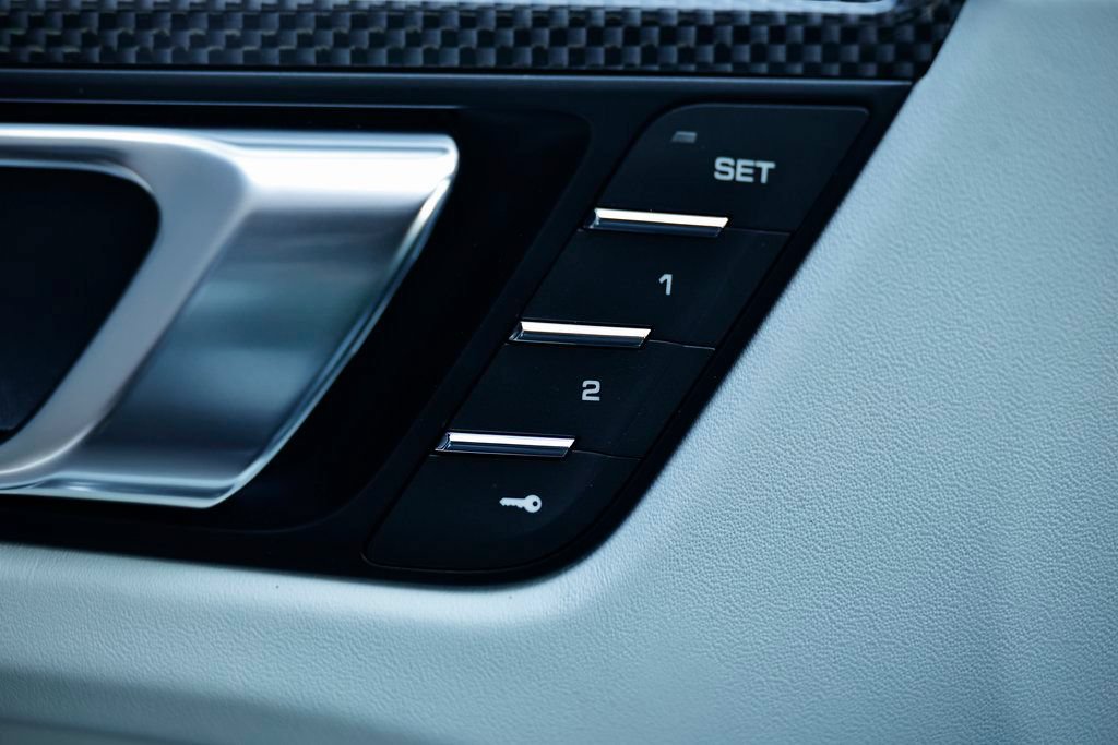 New 2026 Porsche Macan AWD/4WD image 19