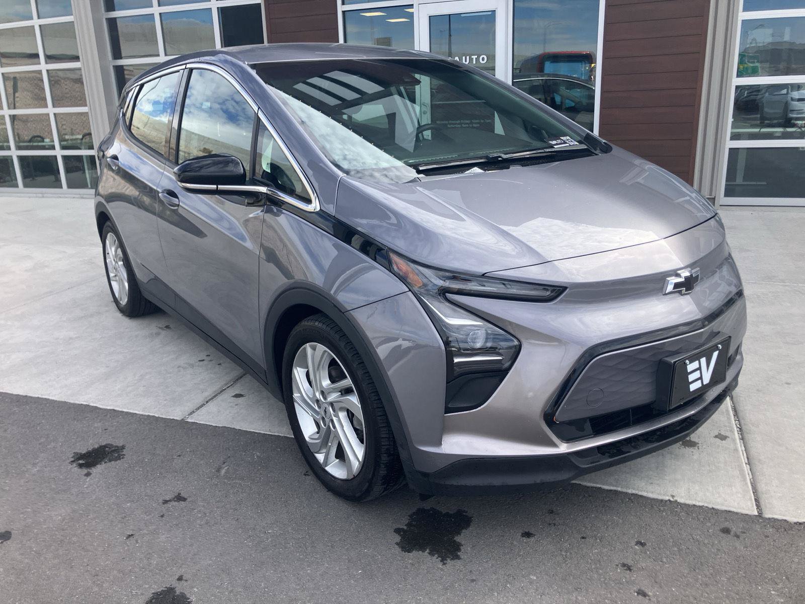 Used 2023 Chevrolet Bolt LT w/ Driver Confidence Package FWD image 2