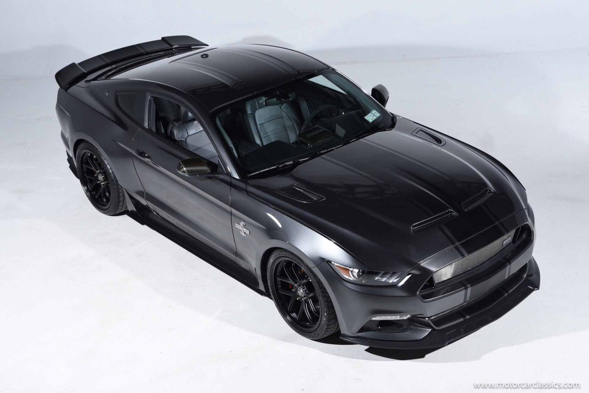 Used 2017 Ford Mustang GT Premium w/ GT Performance Package RWD image 7