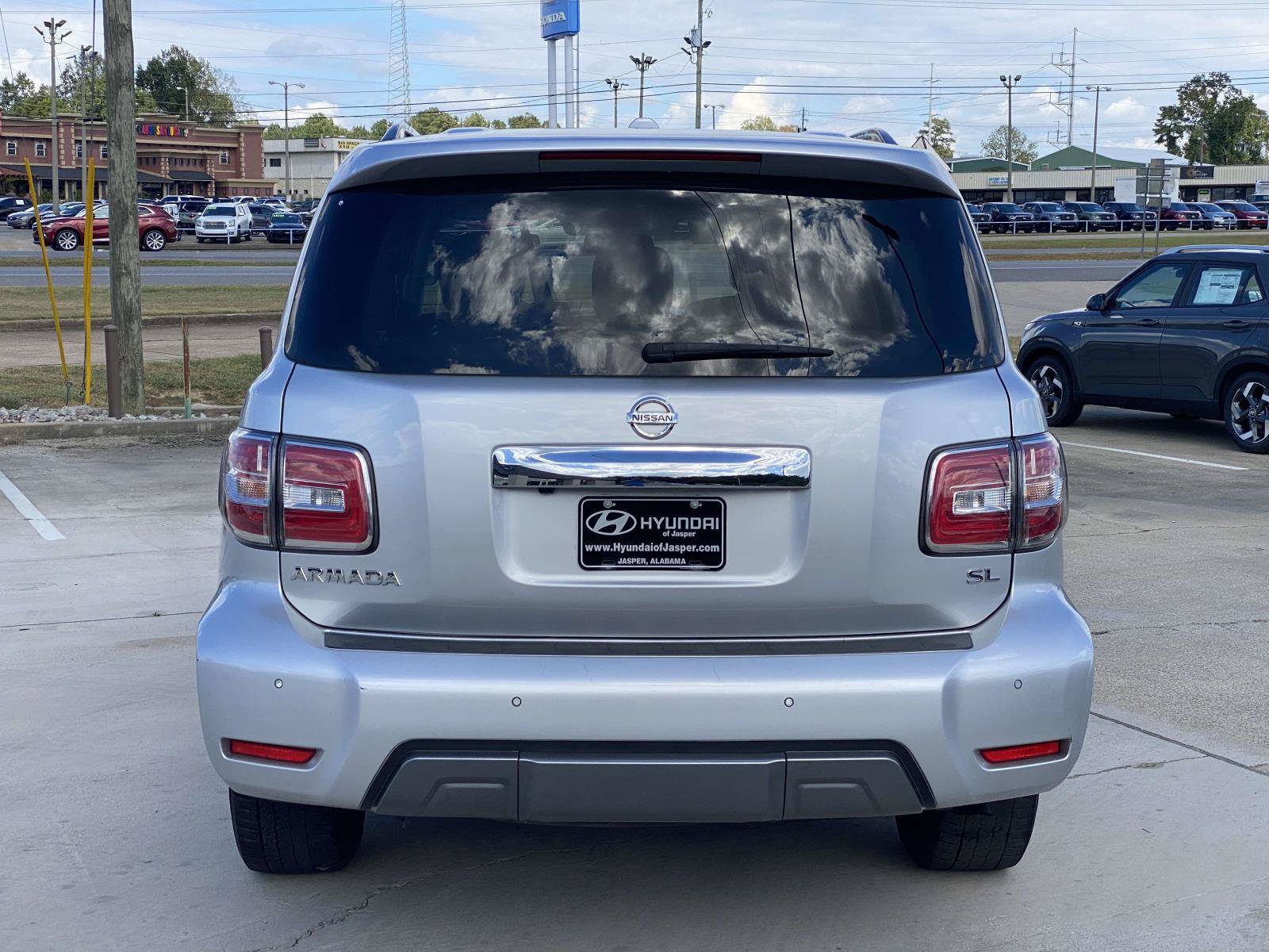 Used 2019 Nissan Armada SL w/ Premium Package RWD image 4