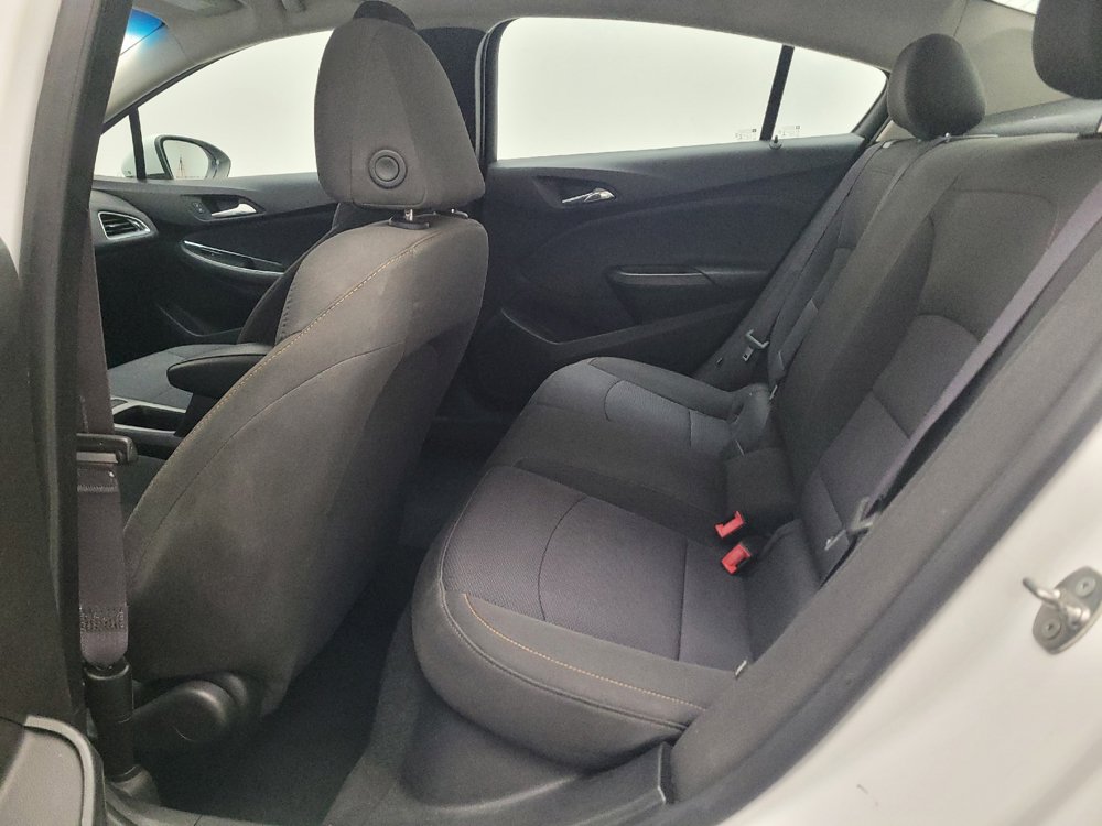 Used 2017 Chevrolet Cruze LS FWD image 18