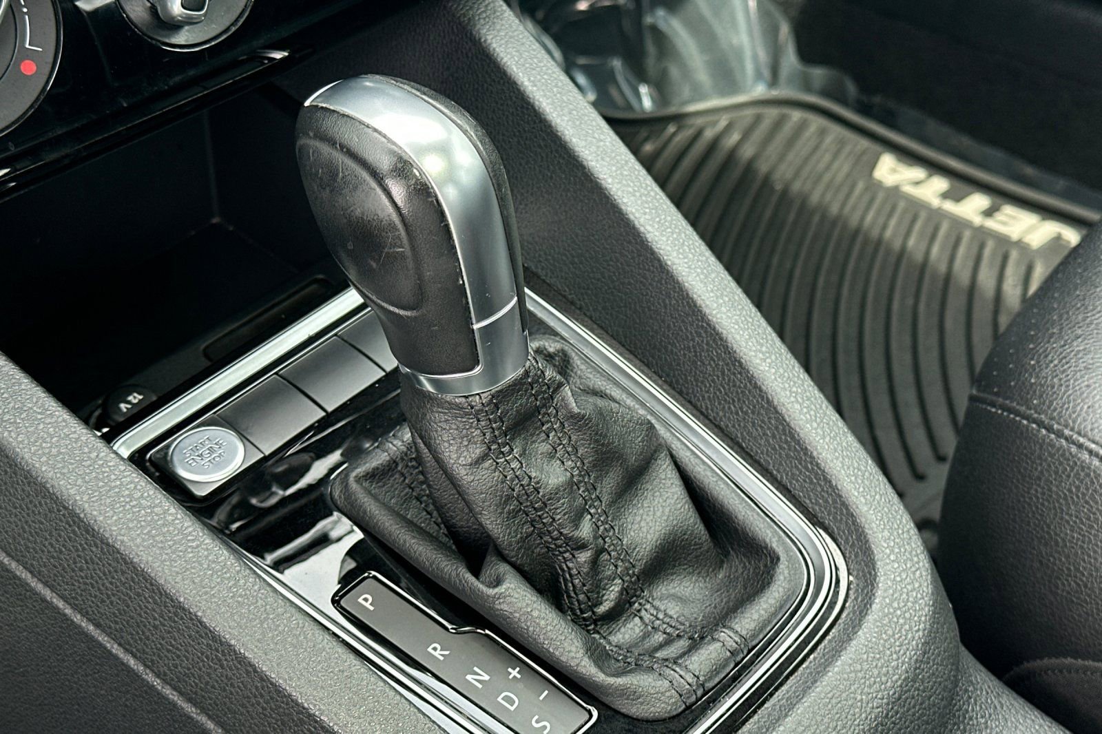 Used 2018 Volkswagen Jetta Sport image 26