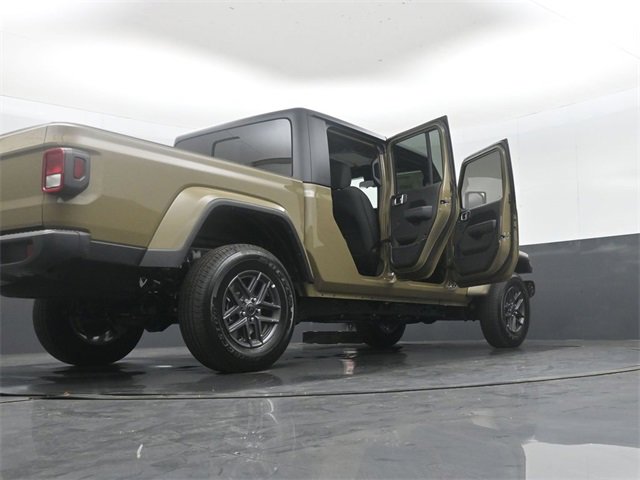 New 2025 Jeep Gladiator Sport image 58